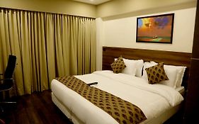 Mumbai House Hotel 3*